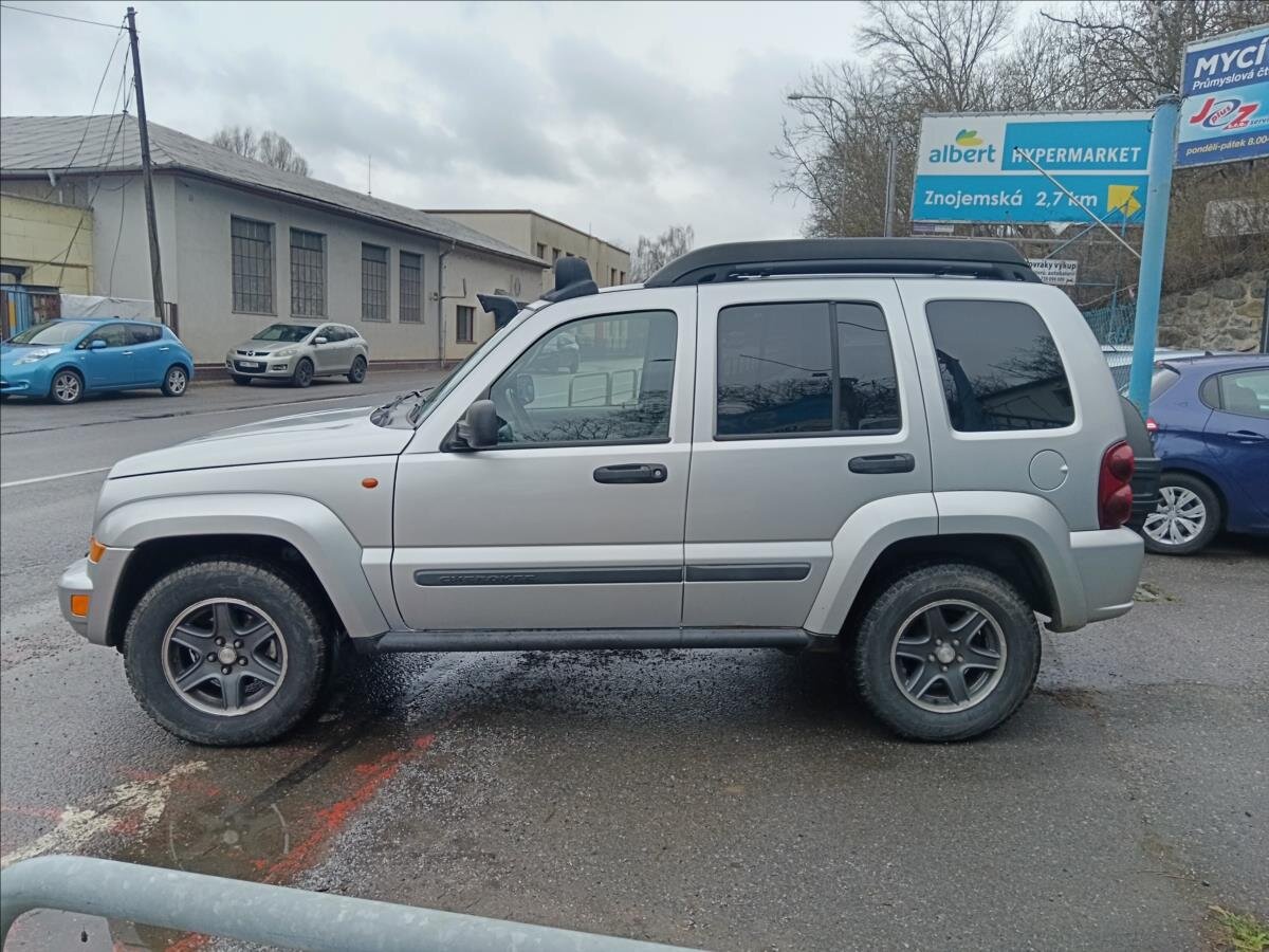Jeep Cherokee Kombi 2,8 l 120 kw