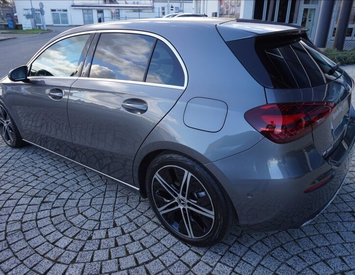 Mercedes-Benz Třídy A Hatchback 1,3 l 100 kw