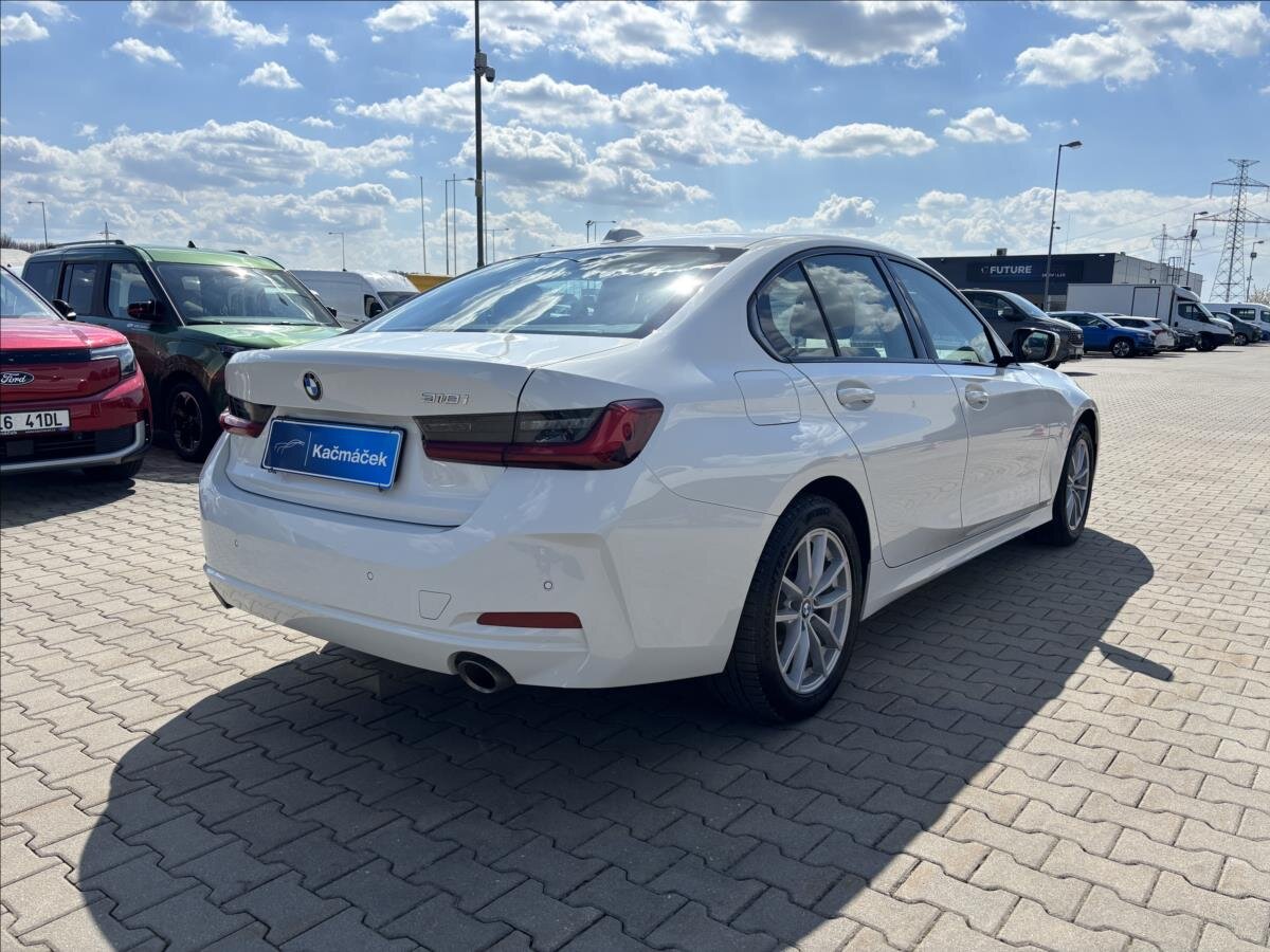 BMW Řada 3 Sedan / Limuzína 2,0 l 115 kw