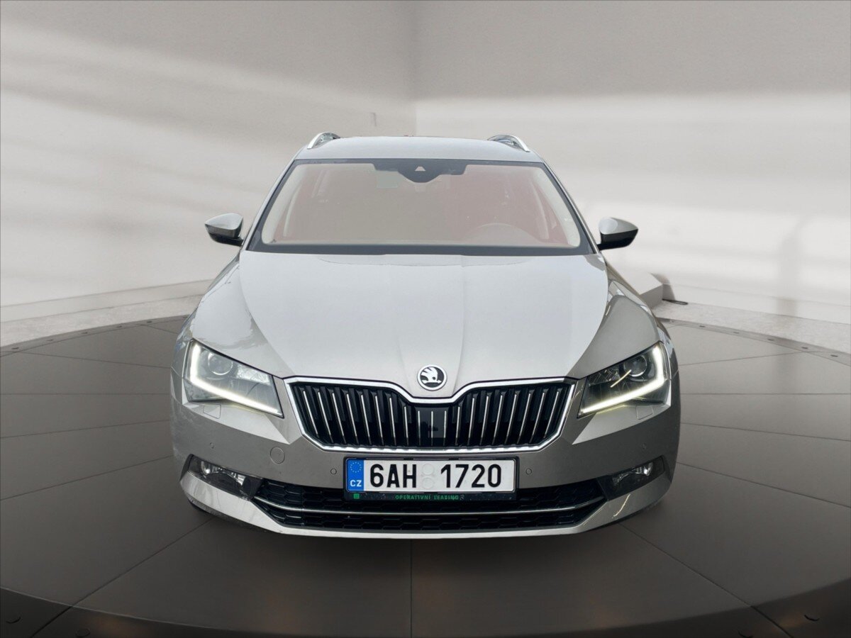 Škoda Superb Kombi 1,8 l 132 kw
