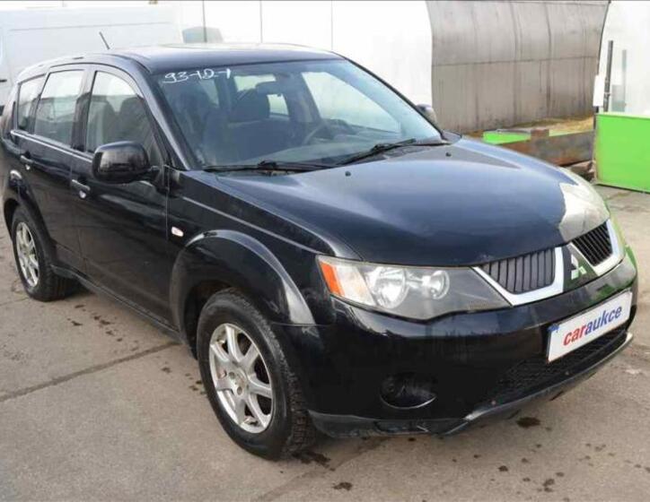 Mitsubishi Outlander 3