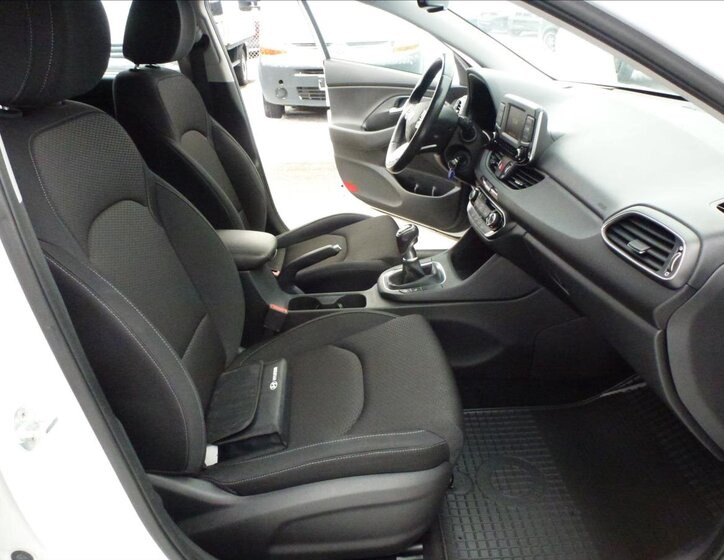 Hyundai i30 Hatchback 998,0 88 kw