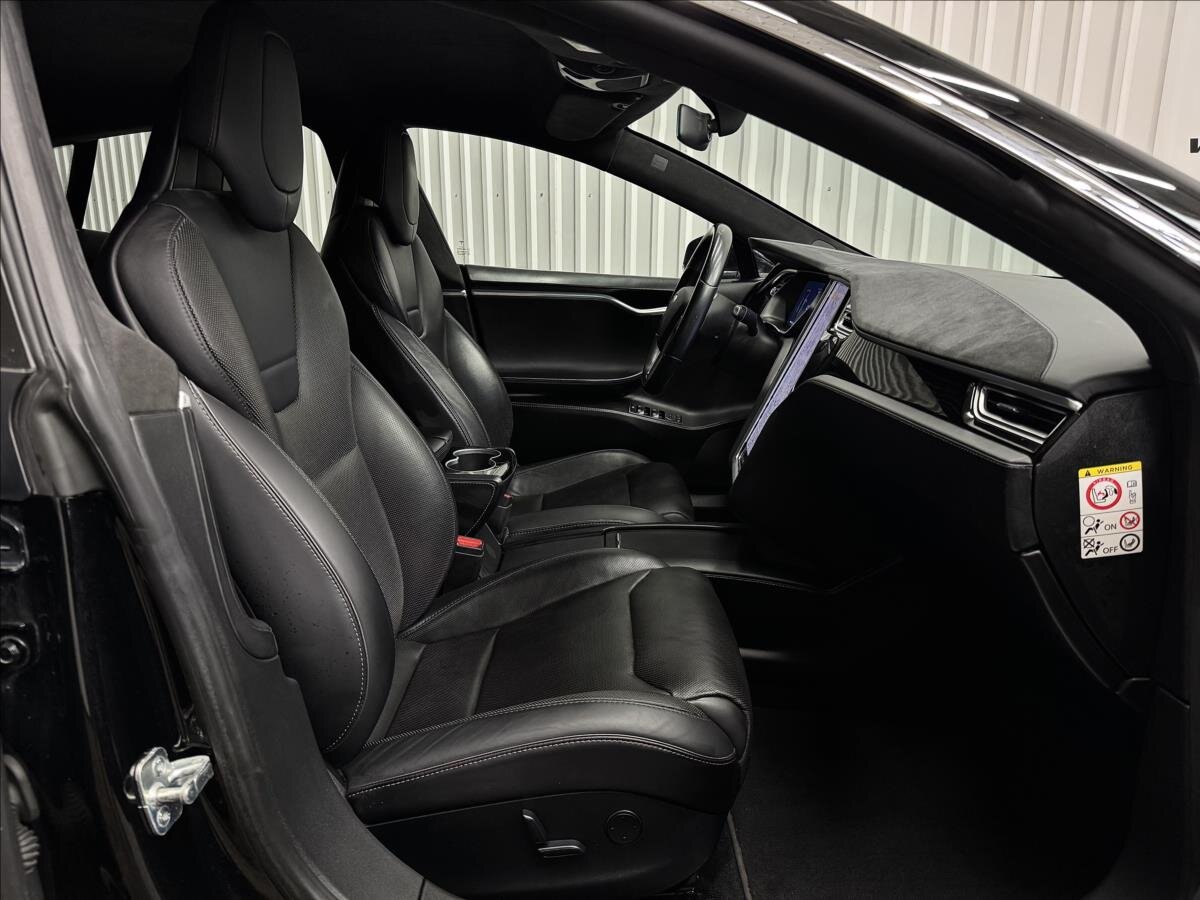 Tesla Model S Liftback 0,0 311 kw
