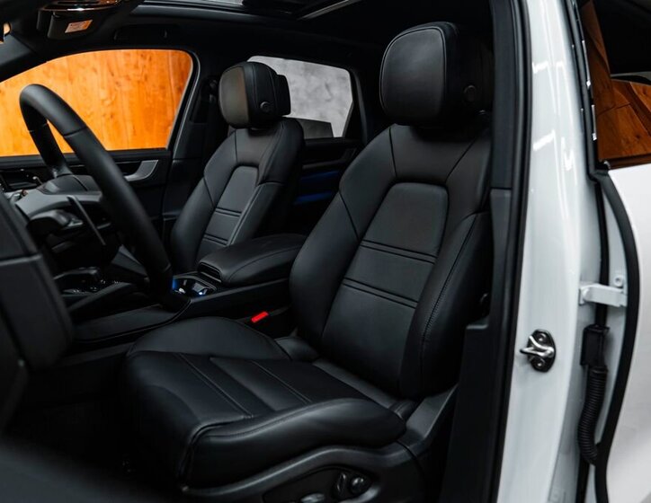 Porsche Cayenne SUV 3,0 l 260 kw