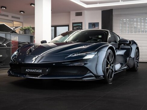 Ferrari SF90 Kupé 4,0 l 736 kw