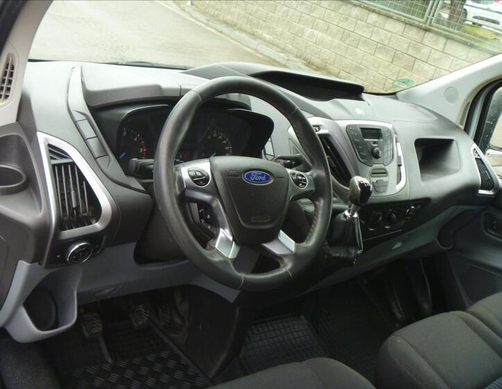Ford Transit Custom 11