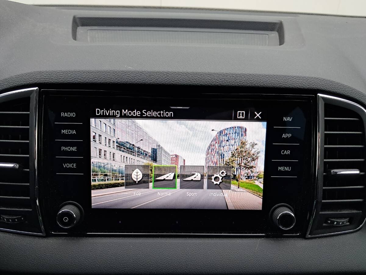 Škoda Karoq SUV 2,0 l 85 kw