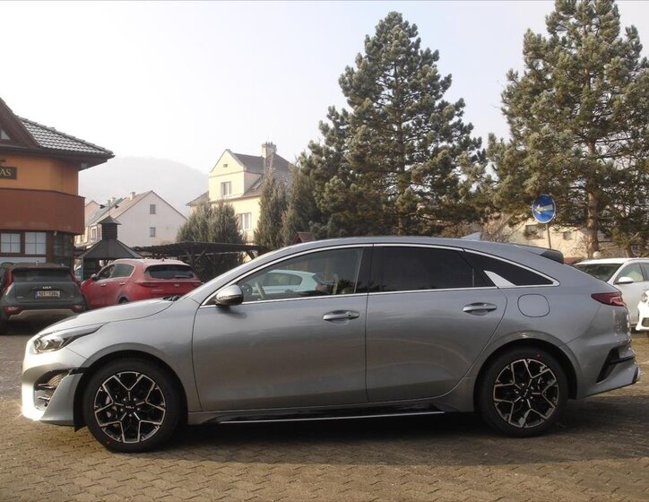 KIA ProCeed Kombi 1,5 l 103 kw