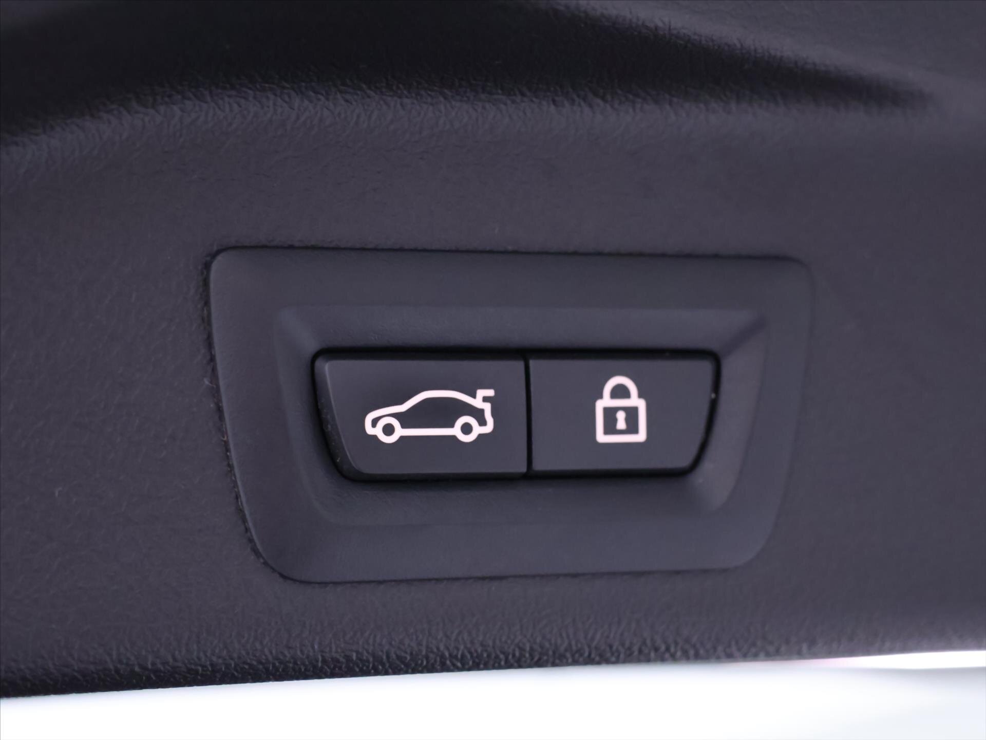 BMW X5 SUV / Terénní 3,0 l 294 kw