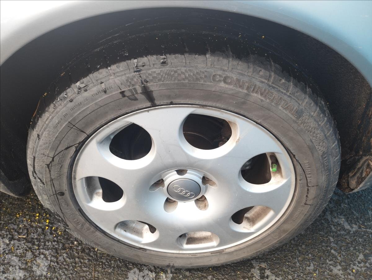 Audi A6 Sedan 2,4 l 125 kw