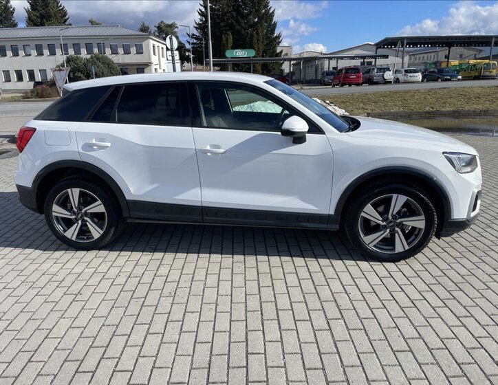 Audi Q2 SUV / Terénní 1,5 l 110 kw