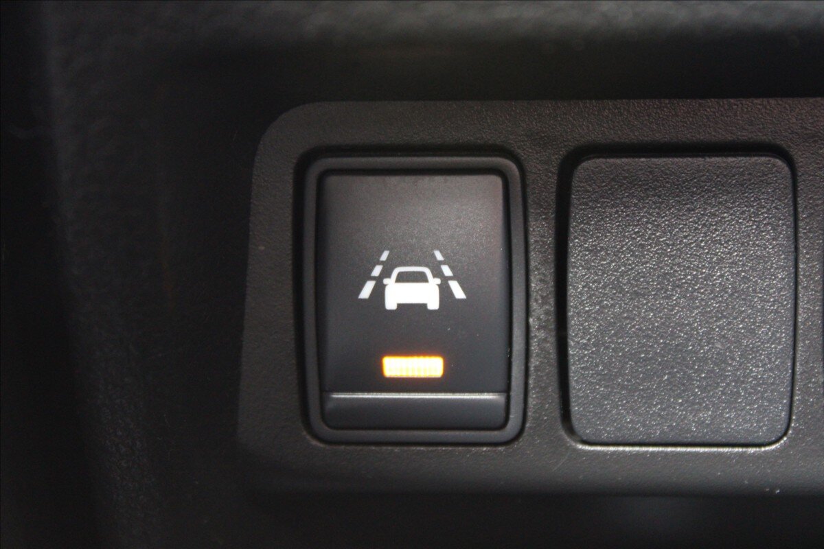 Nissan Qashqai SUV / Terénní 1,3 l 103 kw