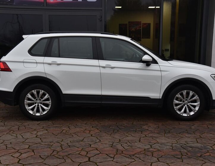 Volkswagen Tiguan 7