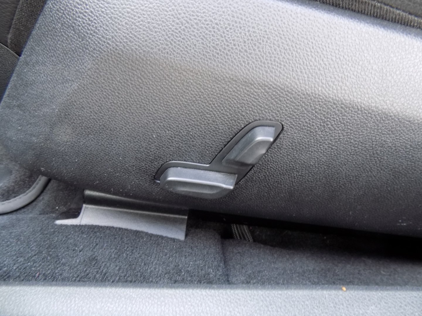 Mercedes-Benz Třídy E Sedan / Limuzína 2,1 l 125 kw