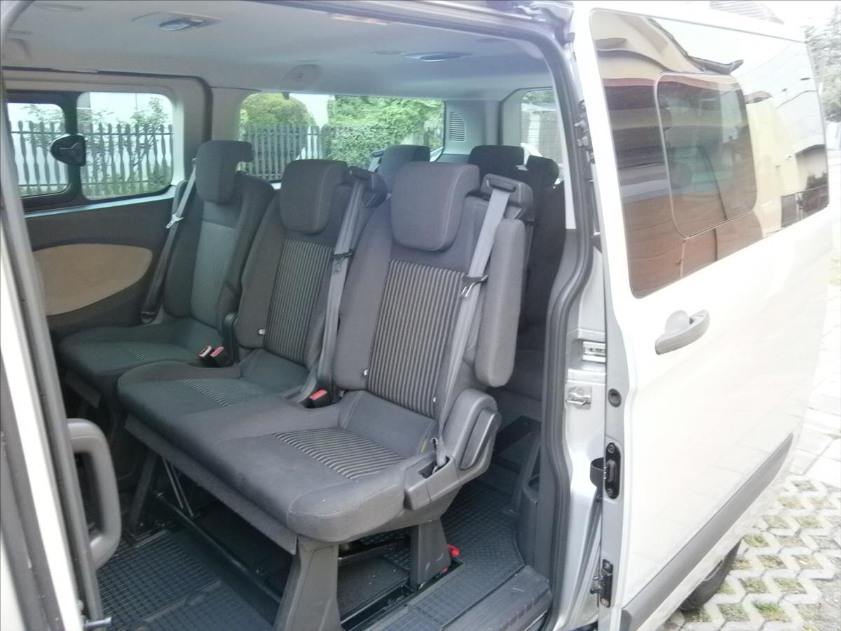 Ford Tourneo Custom Kombi 2,2 l 114 kw