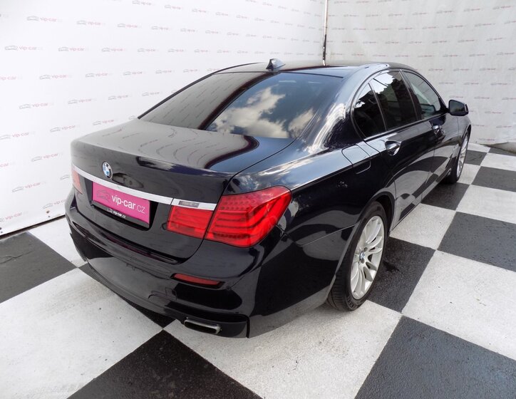 BMW Řada 7 Sedan / Limuzína 3,0 l 225 kw