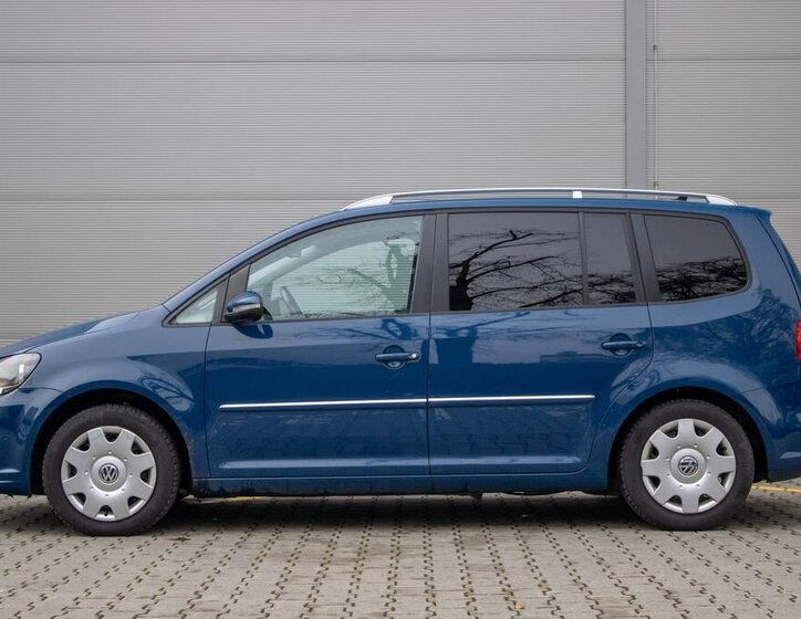 Volkswagen Touran 8