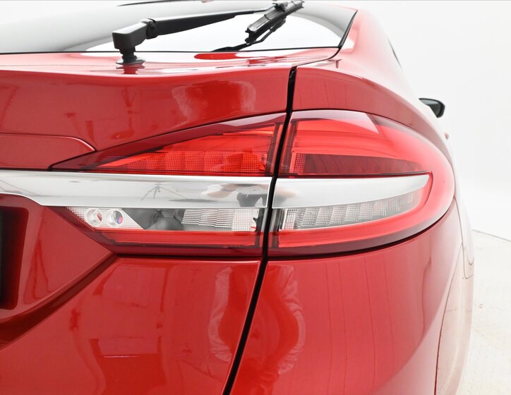 Ford Mondeo Sedan 2,0 l 140 kw