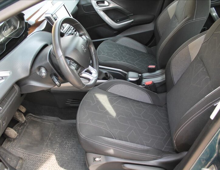 Peugeot 2008 SUV / Terénní 1,2 l 60 kw