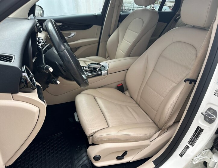 Mercedes-Benz GLC 10