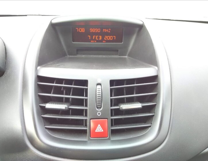 Peugeot 207 Kombi 1,4 l 70 kw