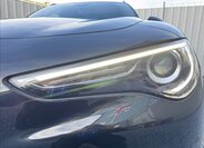 Alfa Romeo Stelvio SUV 2,0 l 206 kw