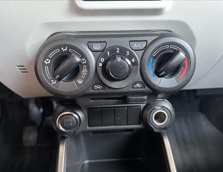 Suzuki Ignis Hatchback 1,2 l 66 kw