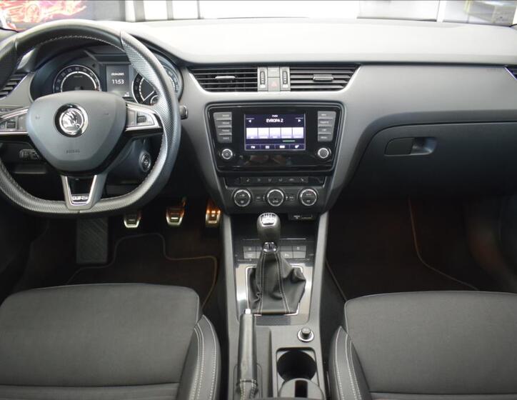 Škoda Octavia 16