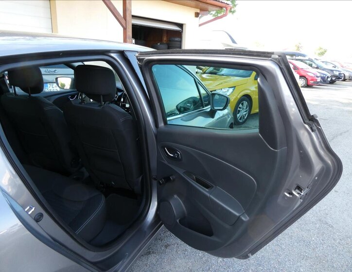 Renault Clio Hatchback 898,0 66 kw