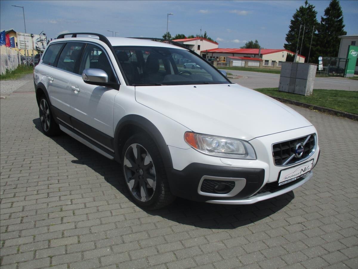 Volvo XC70 Kombi 2,4 l 120 kw