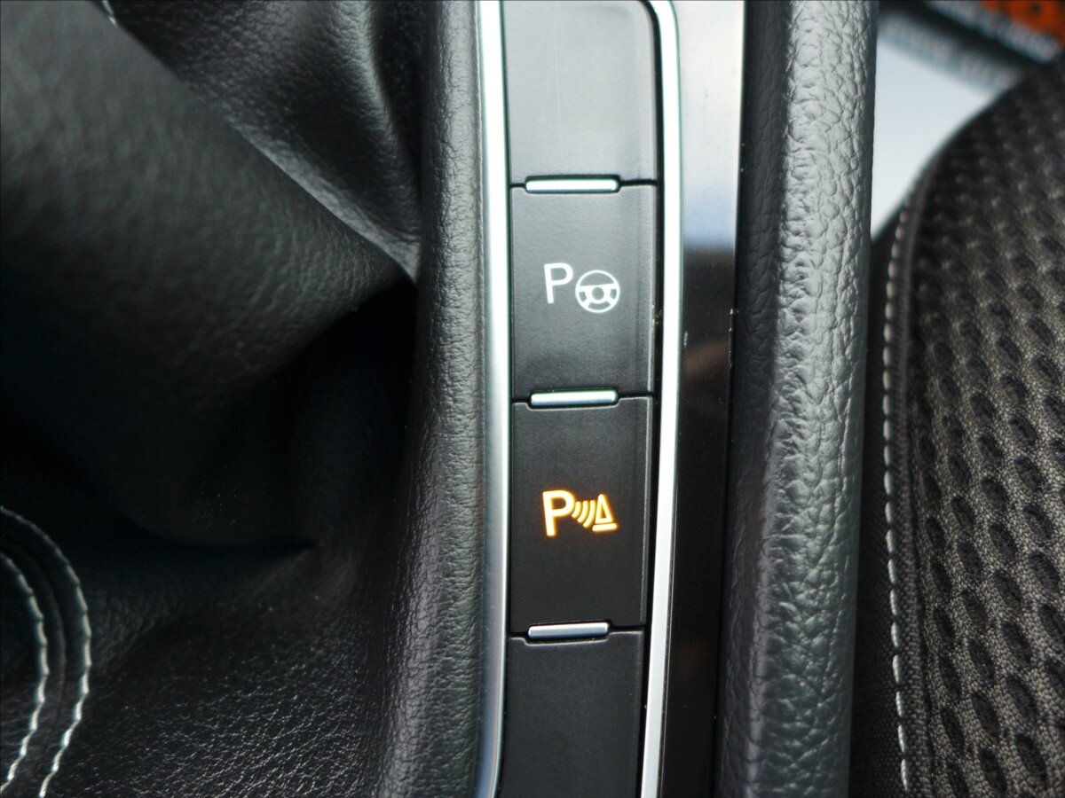 Volkswagen Golf Hatchback 1,2 l 81 kw