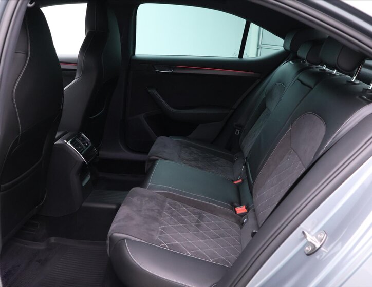 Škoda Superb Liftback 2,0 l 147 kw