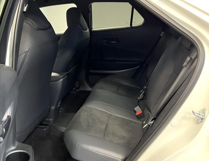 Toyota C-HR Hatchback 2,0 l 111 kw