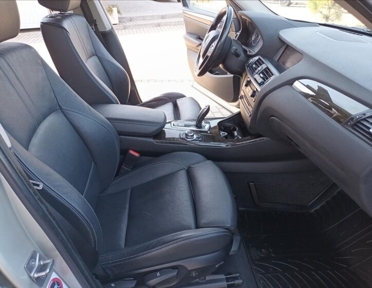 BMW X3 SUV / Terénní 2,0 l 135 kw