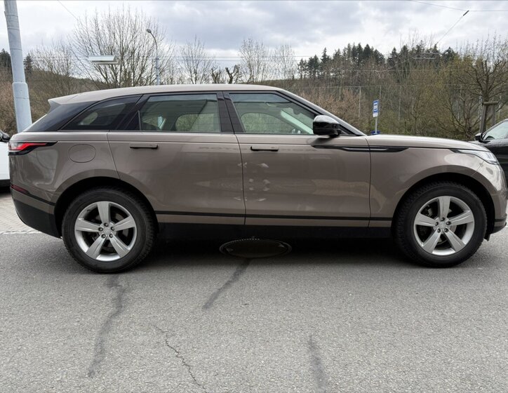Land Rover Range Rover Velar SUV / Terénní 2,0 l 177 kw