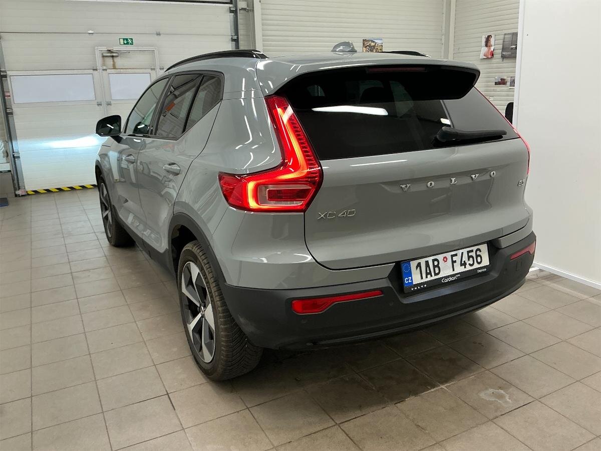 Volvo XC40 SUV 2,0 l 120 kw