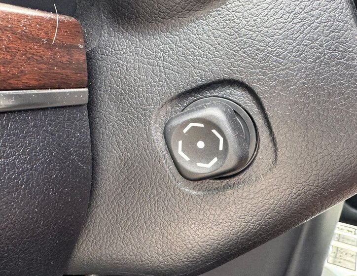 Toyota Land Cruiser SUV / Terénní 4,5 l 186 kw