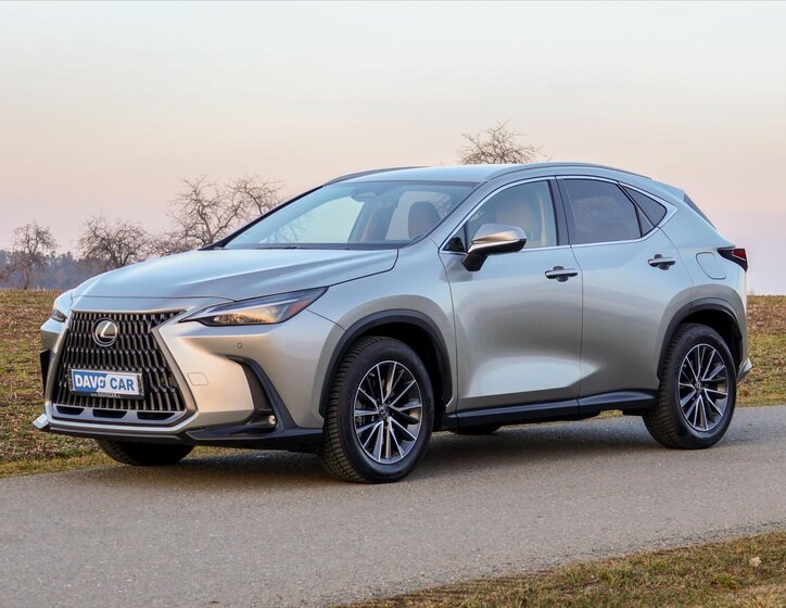 Lexus NX 450h plus SUV / Terénní 2,5 l 136 kw