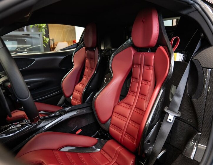 Ferrari SF90 Kupé 4,0 l 736 kw