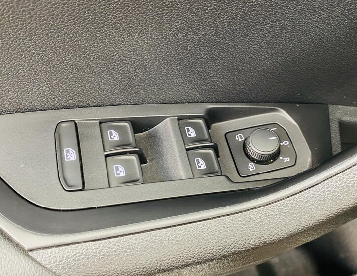 Škoda Karoq SUV / Terénní 2,0 l 110 kw