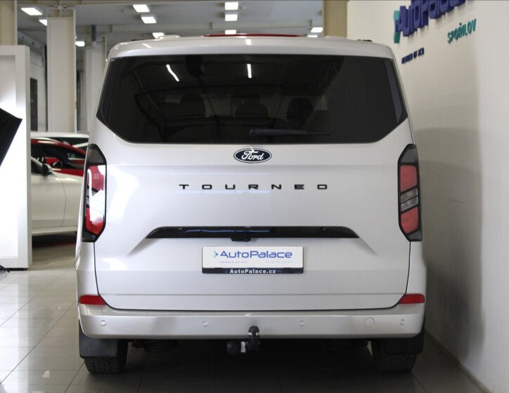 Ford Tourneo Custom MPV 2,0 l 125 kw