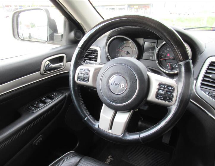 Jeep Grand Cherokee 12