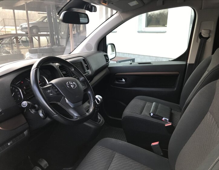 Toyota ProAce Kombi 2,0 l 110 kw