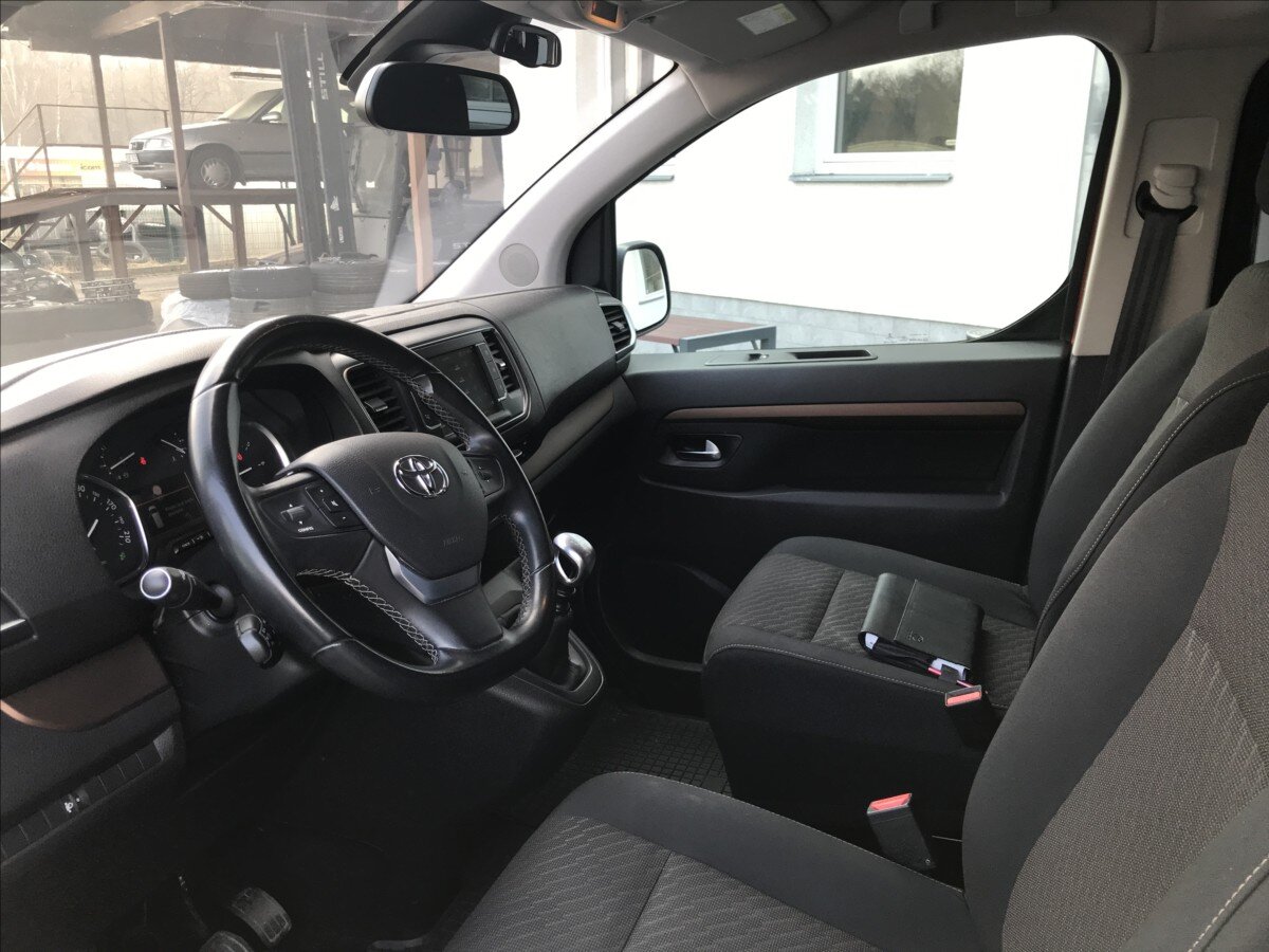 Toyota ProAce Kombi 2,0 l 110 kw