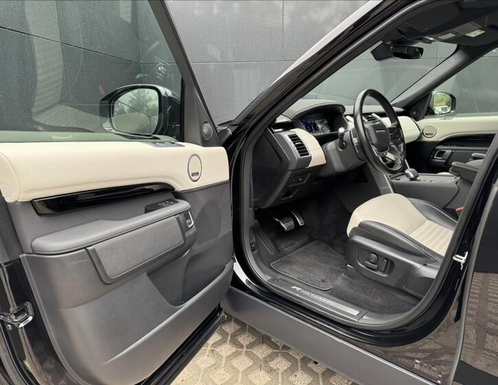 Land Rover Discovery 10