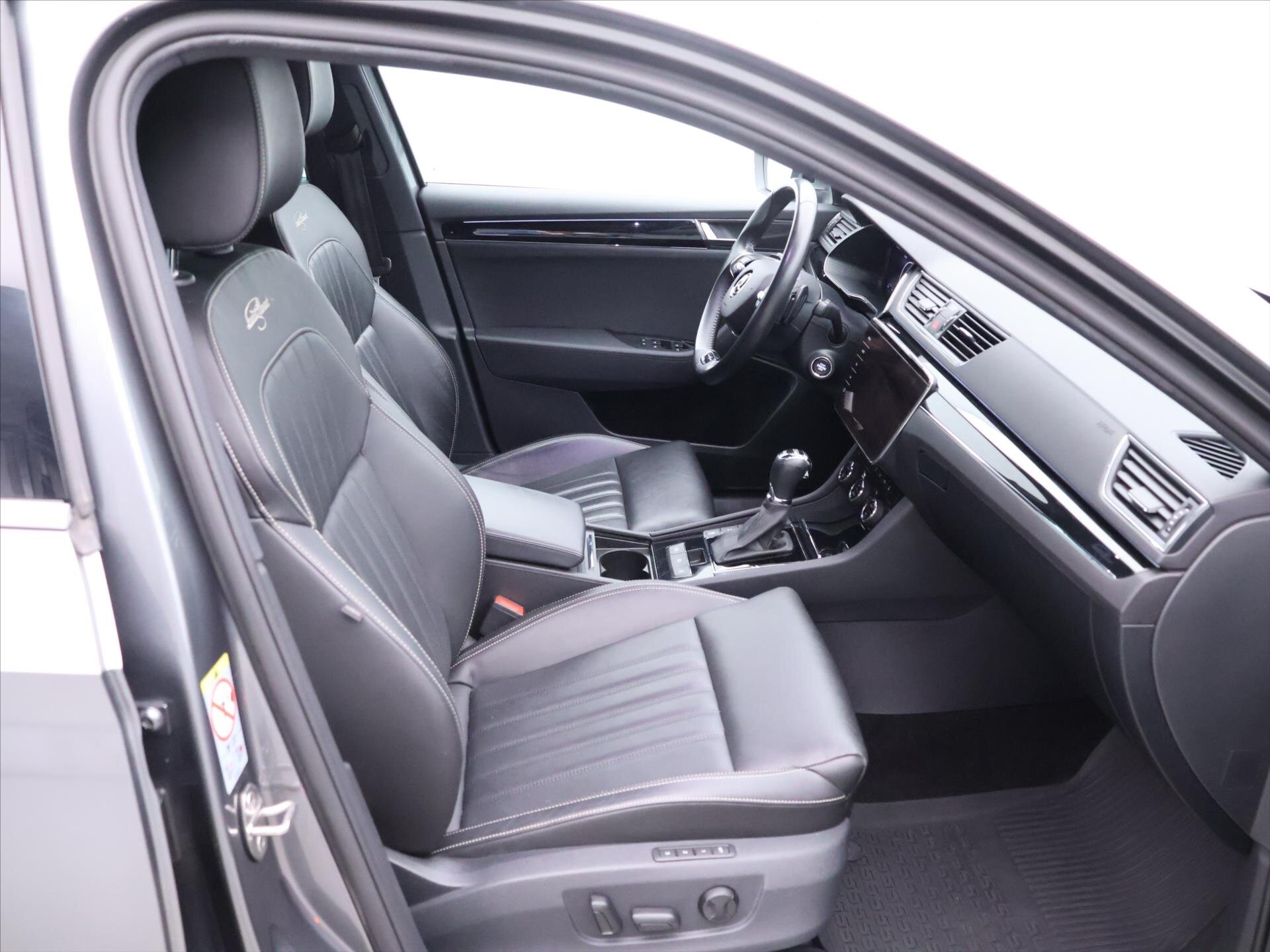 Škoda Superb Sedan / Limuzína 2,0 l 147 kw