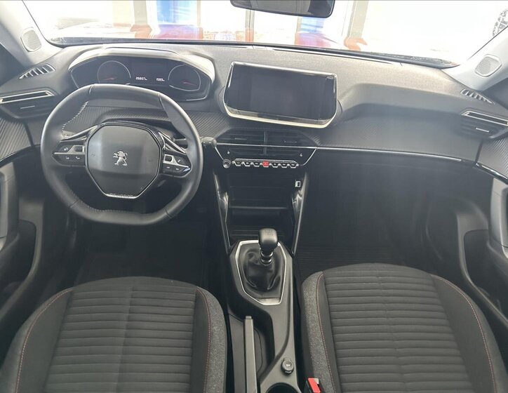 Peugeot 2008 SUV / Terénní 1,2 l 74 kw