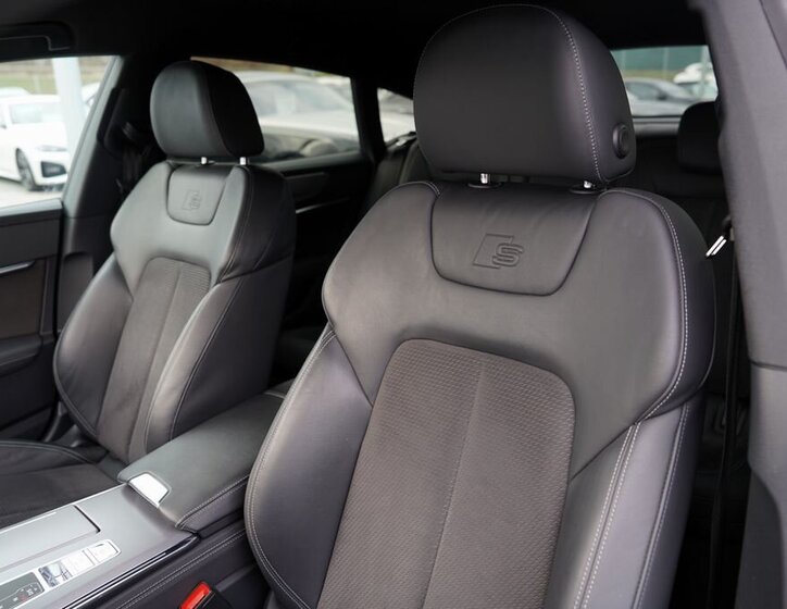 Audi A7 Sedan / Limuzína 3,0 l 210 kw