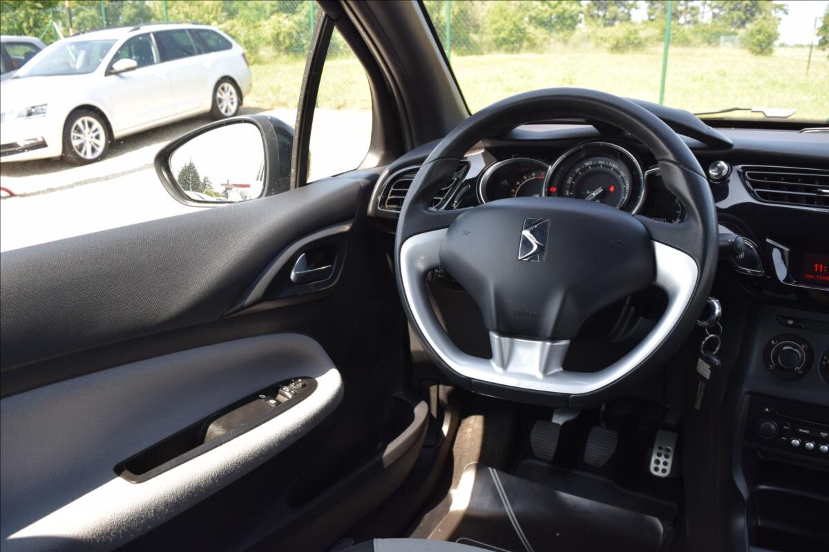 Citroën DS3 Hatchback 1,2 l 60 kw