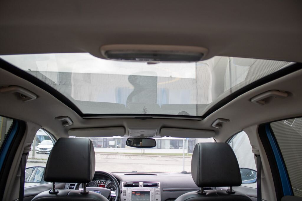 Ford Kuga SUV 2,0 l 100 kw